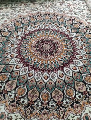 Gilam SAG yangi, razmeri 5x7