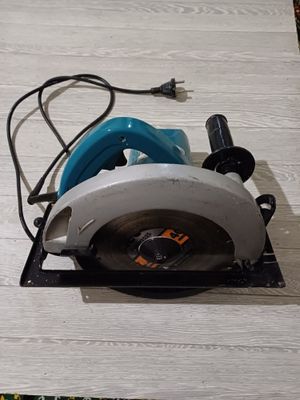 Pcholka makitta 5900b