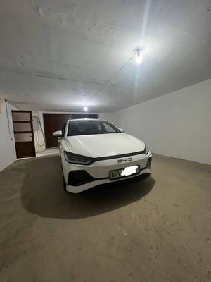 BYD E2 Oq rang RASMIDILERDAN olinhan 8 yil kafol