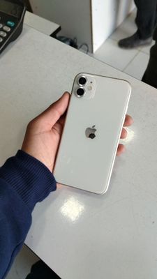 Iphone 11 white 64 gb yomks 78