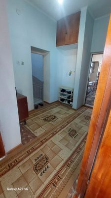 Navoiy shahar M.Tarobiy 117 uy 4 etaj 2 xona holati o'rtacha 550 mln