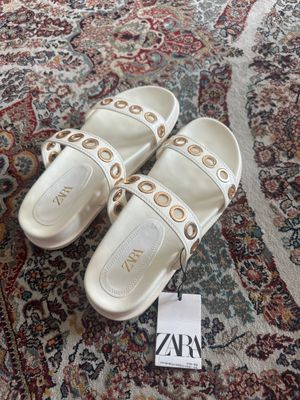 Тапочки Zara