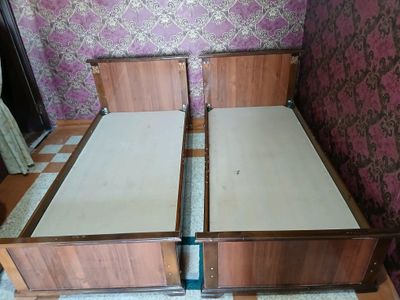 кровать
