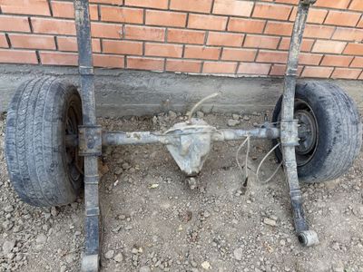 Jeep XJ 2000 oldi orqa mosti bor dana 30_35 bor
