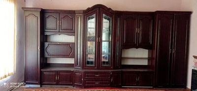 Стенка размер 5* 2,4 метров. В хорошем состоянии.