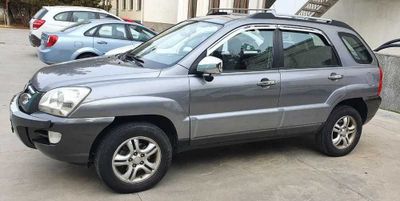 продаю KIA Sportage-2, 2008 года, Корея, пробег 270000 км.