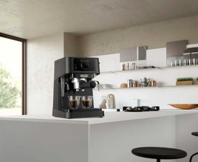Кофеварка DeLonghi EC230.BK Stilosa