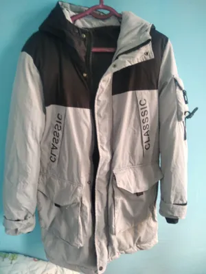 kurtka sotiladi Rossiyadan kelgan 3 marta kiyilgan