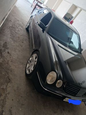 Mercedes Benz w210 sotiladi