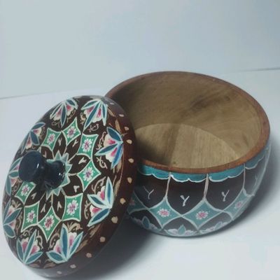 haqiqiy qoʻl mehnat zargarlik buyumlari uchun quti
