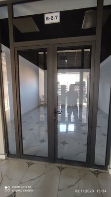 Метро Собир Рахимов30м² 2этаж 2кабинета в доль дороги Юр адрес парковк