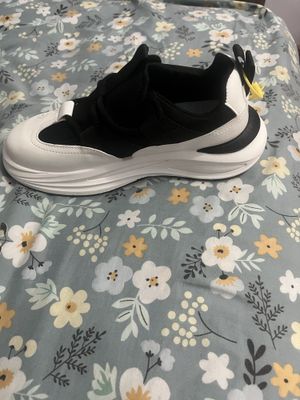 Кроссовки новые 40-41