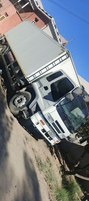 Isuzu 10 tonnalik 2021 sotiladi