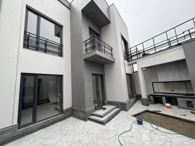 Военный Госпиталь Wist school Продается Евро Дом 1,5.соток 250м2