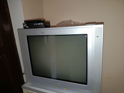 Samsung Televizor satiladi tuneri menen birge