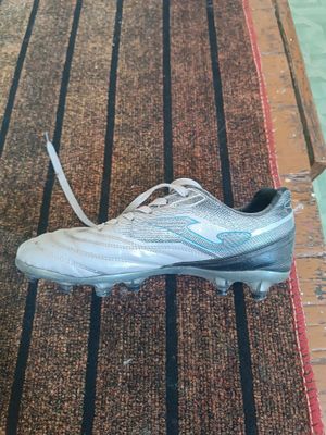 Professional futbol butsasi
