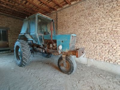 Traktor Belarus MTZ 80