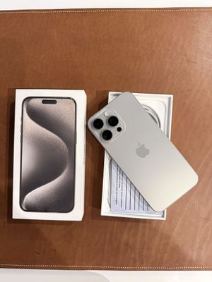 iPhone 15 Pro Max 256GB (VN/A) SIM + eSIM— идеальное состояние