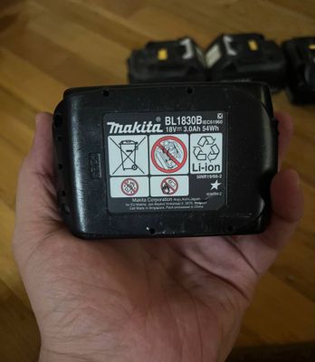 Литий-ионный аккумлятор Makita BL1830B 18V