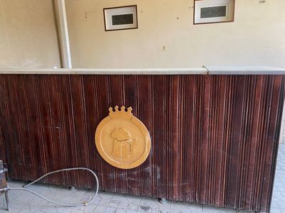Барни стойка усти мрамир