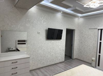 1/4/8 Новостройка Кадышева базар с мебелью и техникой