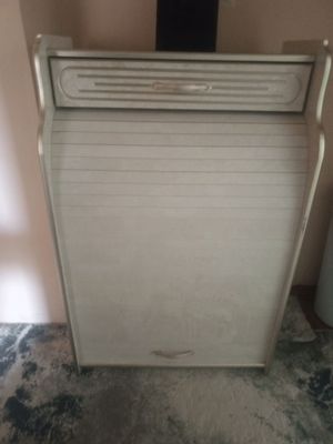 sotiladi oyok kiyim shkaf