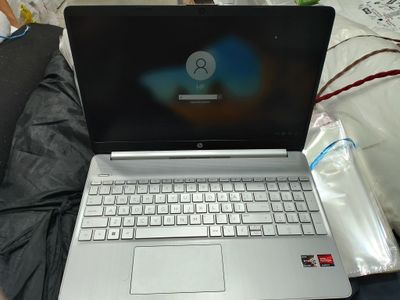 Hp reyzn 5 pachti yangi zaryadkasi bor