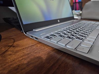 Ноутбоок hp satiladi