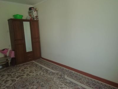 Farhod bozori yaqinida 4 honali kvartira ijaraga beriladi