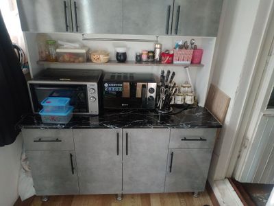 Кухонный гарнитур сотилади
