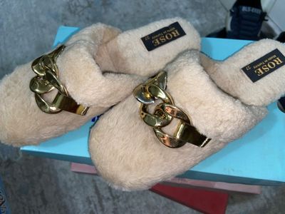 женская тапочка туретский