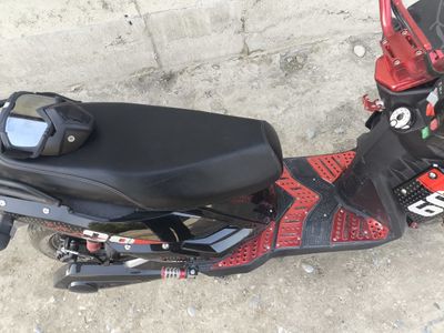 Redline 2025 Tezligi 80 Zaryadkasi 100 km javob Narx