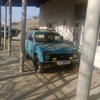 Niva 4x4 vedushshi holati oʻrta