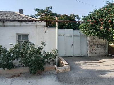 Бухоро шахар Чор-Минор томонида 4 сотихли участка сотилади