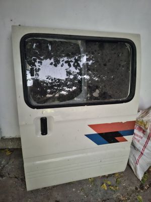 Левый и Правый задний Двери