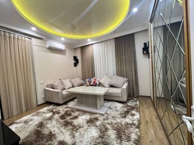 Продается 2/5/8 Голден хаус в центре