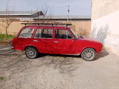 Ваз 2102 , 1977 йил сотилади