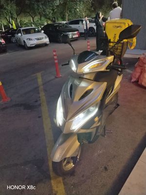Benzinle sukutr sotiladi 550$