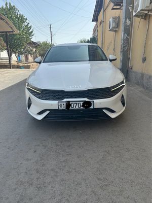 Kia k5 kia K5.