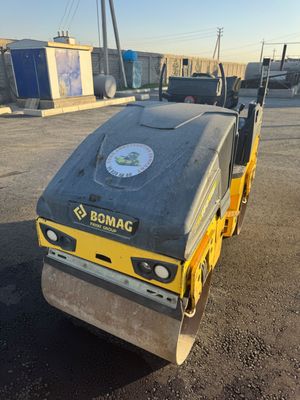 Каток Bomag BW 100 AD