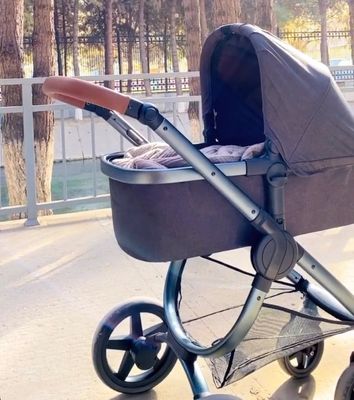 Продаётся  коляска 3в1 срочно