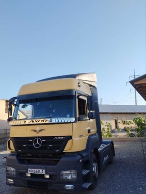 Mersades benz axor 1840