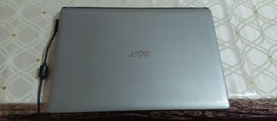 Aser noutbuk sotiladi.intel core i5.ozu4gb.ssd128gb.