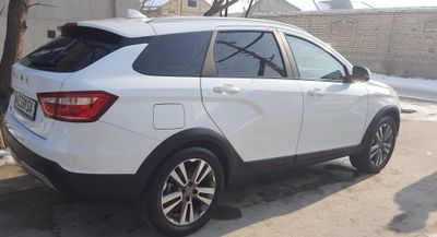 Lada vesta sw cross variyator