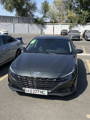 Hyundai elantra 2l gazli