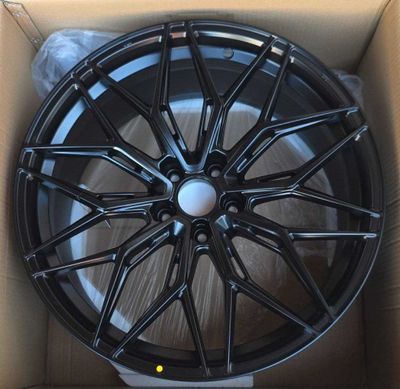 Диски R19/5x114 Черный глянец