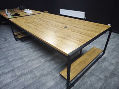 Loft stol sotiladi
