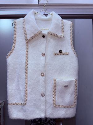 Меховая желетка