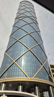 По Нукуской 3-х комнатная продается в ЖК «Piramit Tower» ID: 1840