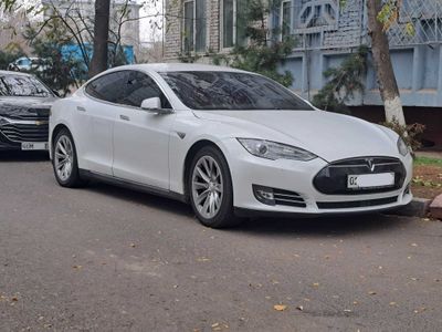 Tesla Model S 90D 2016 г.